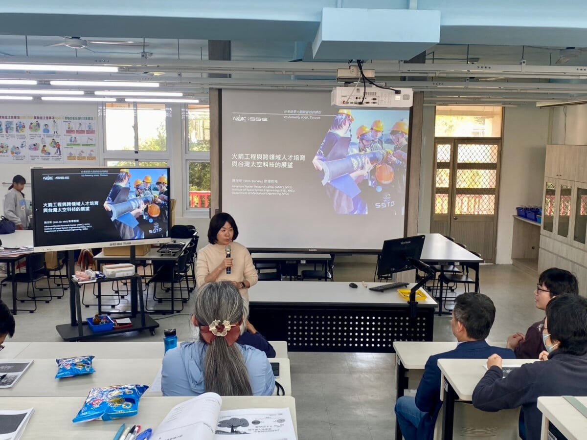 培育在地太空科學人才！臺東縣首度攜手國家太空中心、ARRC團隊教授「固態糖廠火箭」實作