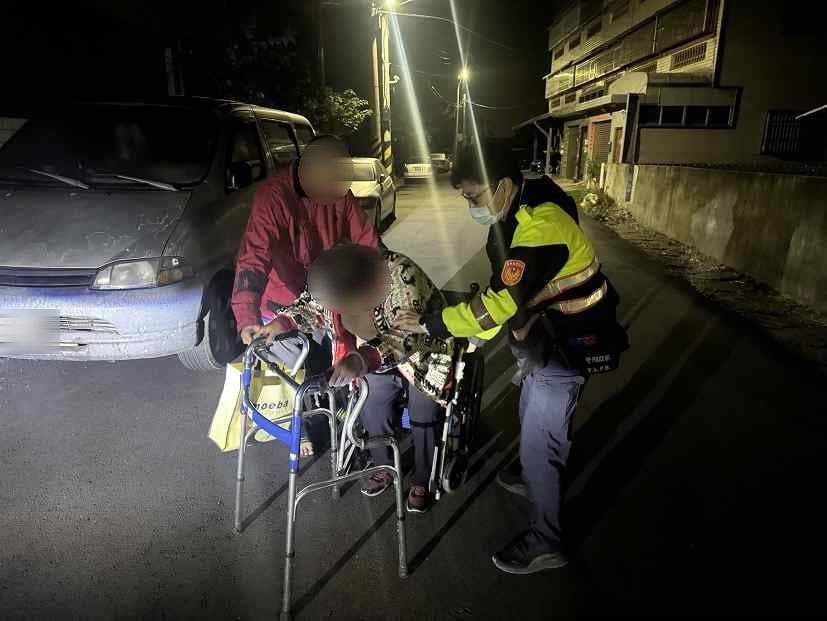 ▲「我要找老公」身障婦寒風中哭泣,馬光警溫情守護助團圓。(記者劉春生攝)