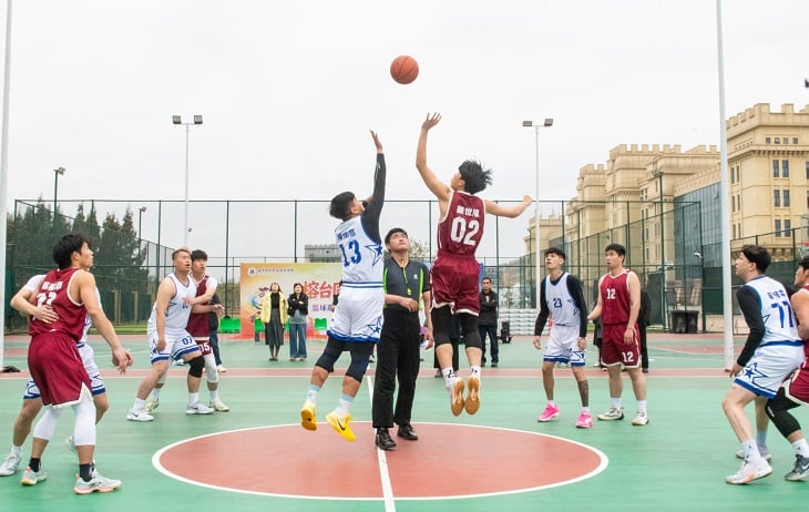 以球為媒、籃球搭橋　兩岸大學生籃球邀請賽暨非遺體驗之旅福州舉行