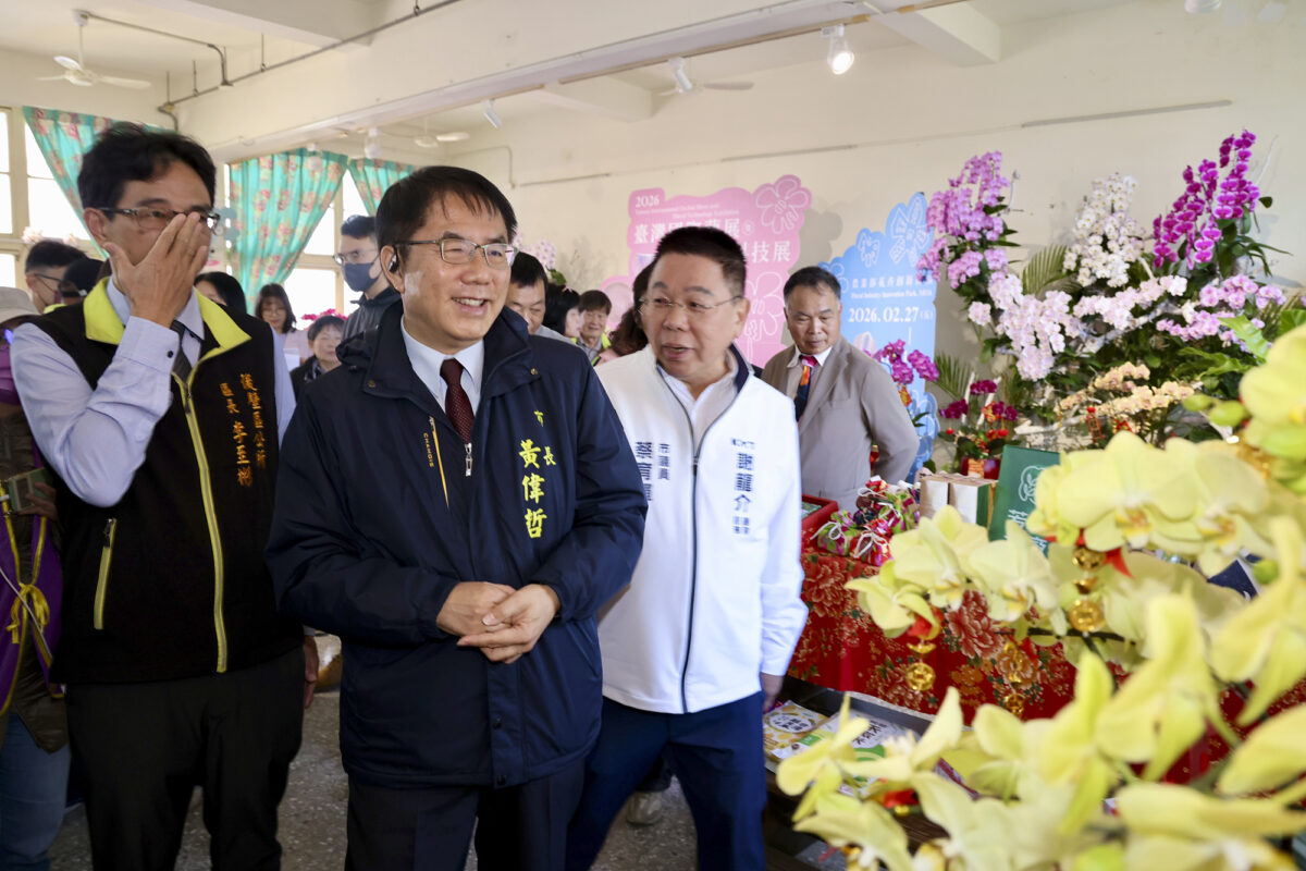 ▲市長黃偉哲出席「2026菁寮老街蘭花展」開展記者會,邀請全國民眾來後壁觀光,體驗「白天看蘭花、晚上看燈花」農村之美。