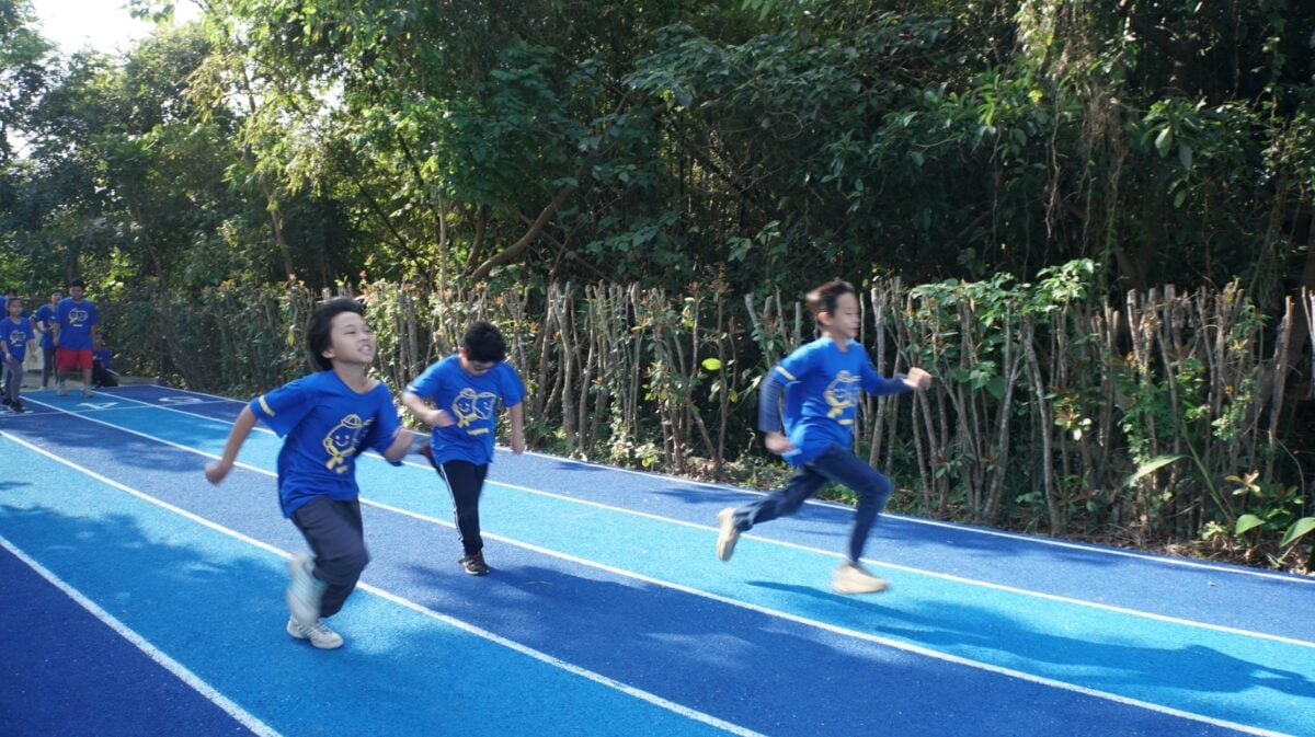 偏鄉校園運動場域耀眼登場　關廟區文和實驗小學綠野廣闊新天地　
