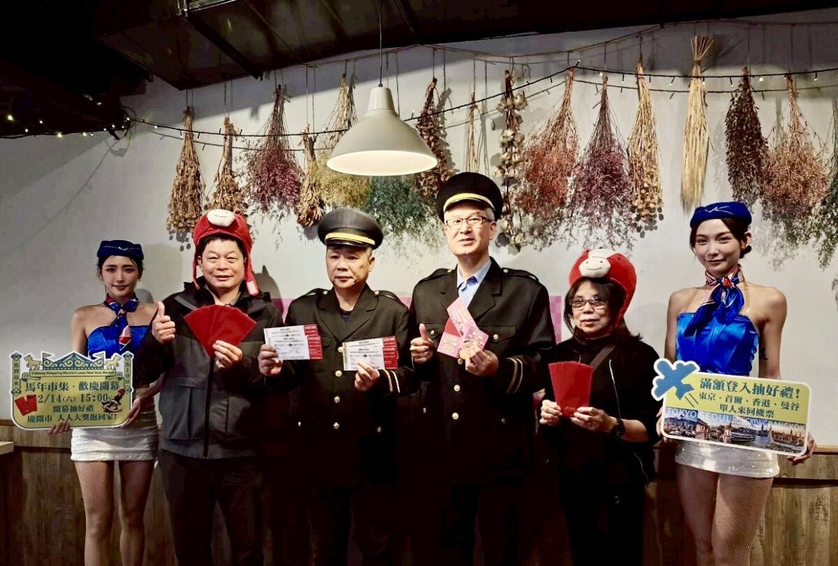 ▲一中商圈《2026 馬遊一中》今(3)日舉辦宣傳記者會大合照。(記者廖美雅拍攝)