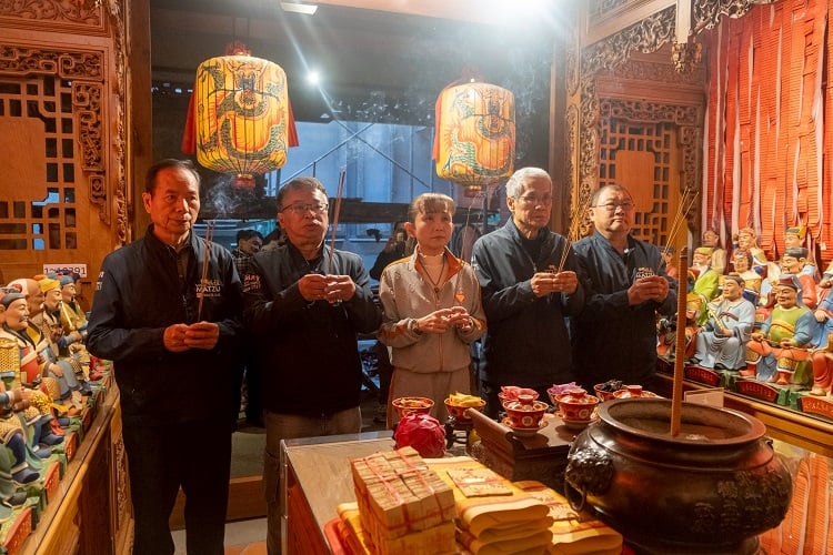 傳統年俗「送神日」　西螺福興宮遵循古禮送神封籤謝太平