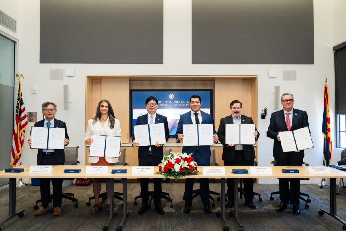 高雄深化台美半導體鏈結　陳其邁赴亞利桑那土桑簽署六方合作MOU