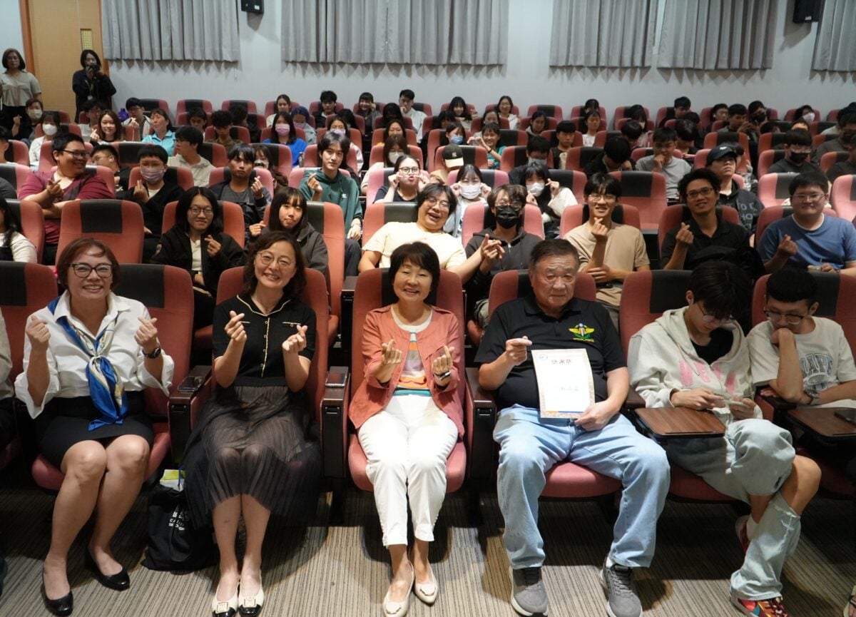 被詐騙也能重生！正修科大辦職涯講座　柯約瑟分享創業歷程與人生啟示