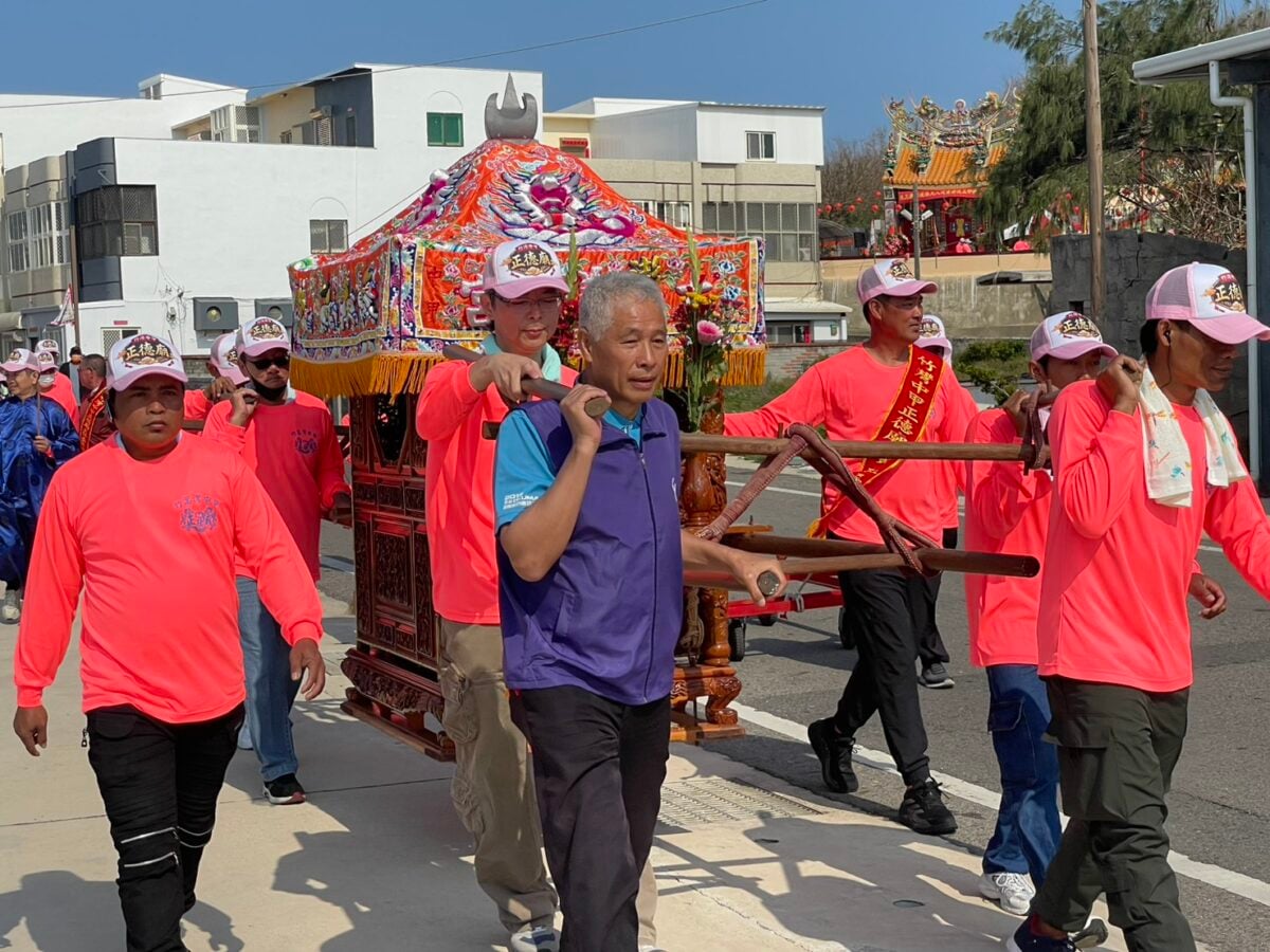 走進宮廟鎮符遶境感受地方脈動　葉竹林：信仰是澎湖最深厚的凝聚力量