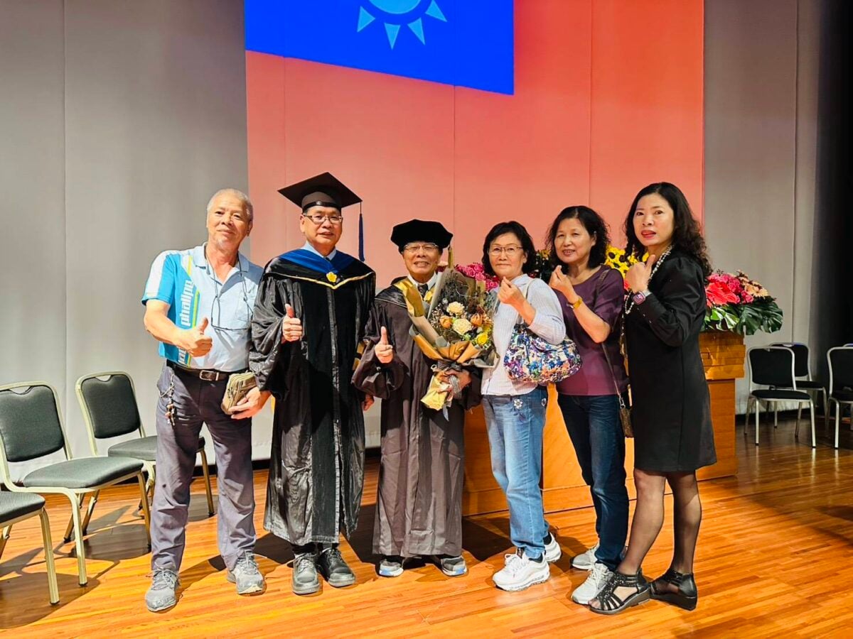 78歲圓博士夢！正修林泉輝深耕整復40年　用一生實踐終身學習