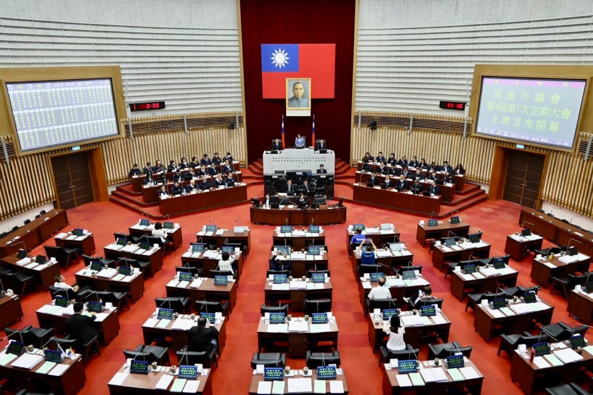 六都率先查價！陳其邁：塑膠袋無囤貨　違規將嚴辦