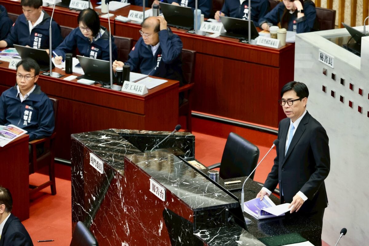 施政報告交鋒！三黨團聚焦能源、建設與AI布局　高雄議會火線攻防