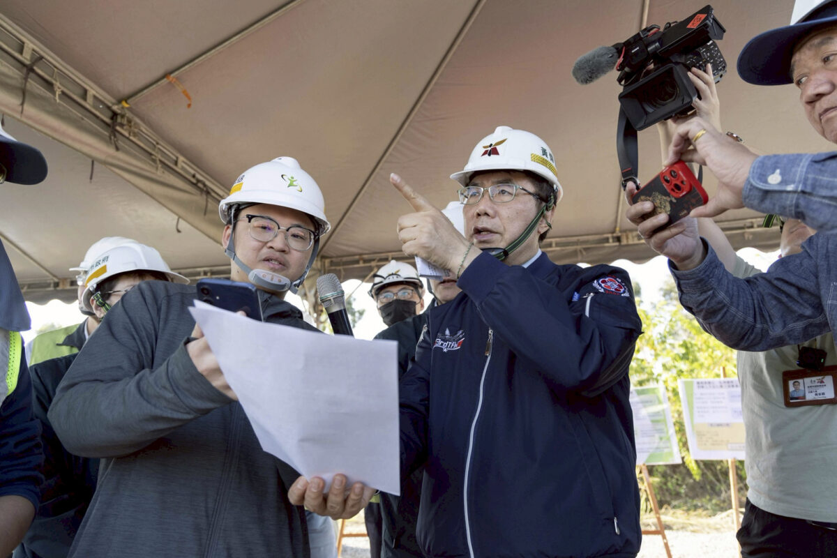 ▲市長黃偉哲積極推動營建剩餘土石方全流程管理政策。