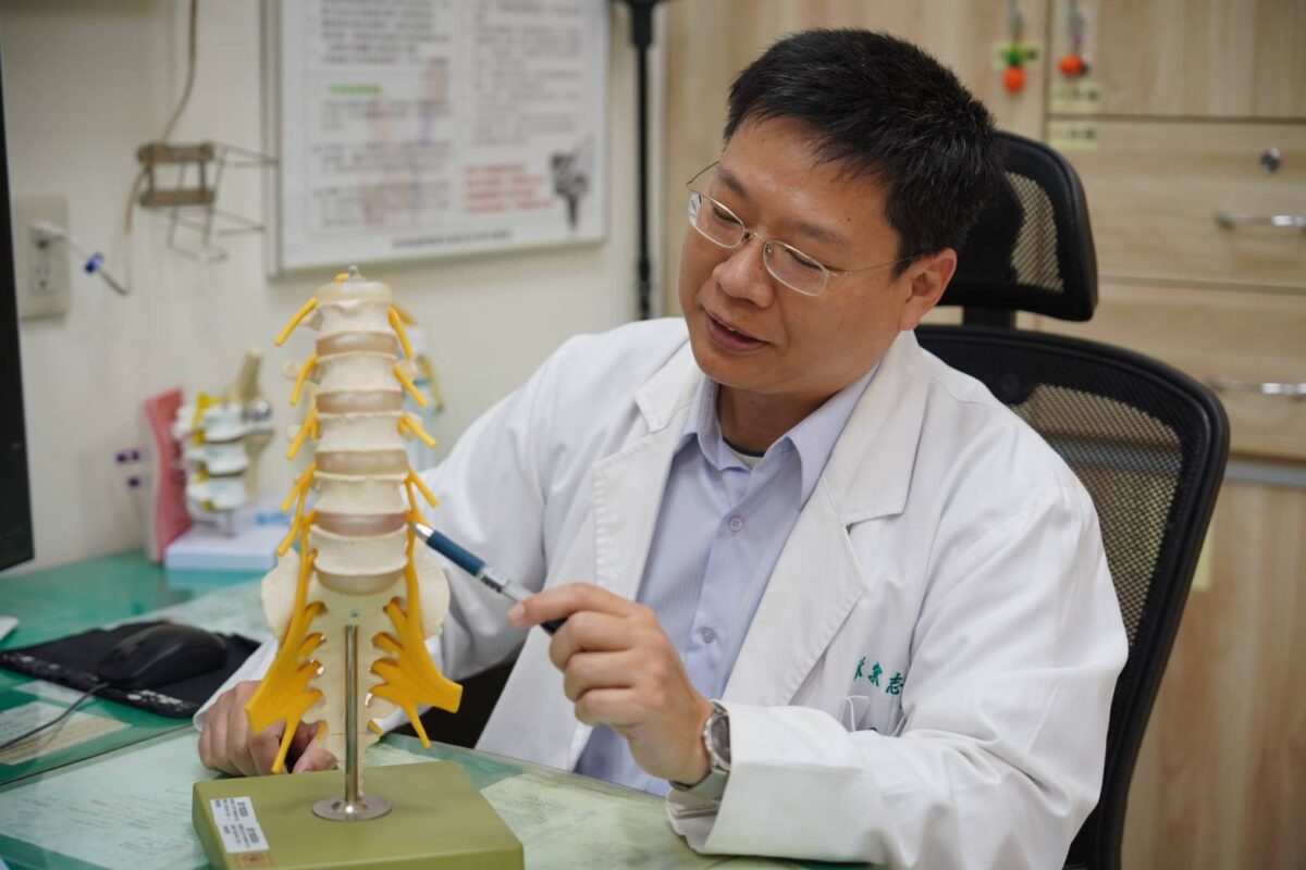 ▲嘉義天主教聖馬爾定醫院骨科醫師林宗志。（圖：劉芳妃攝）