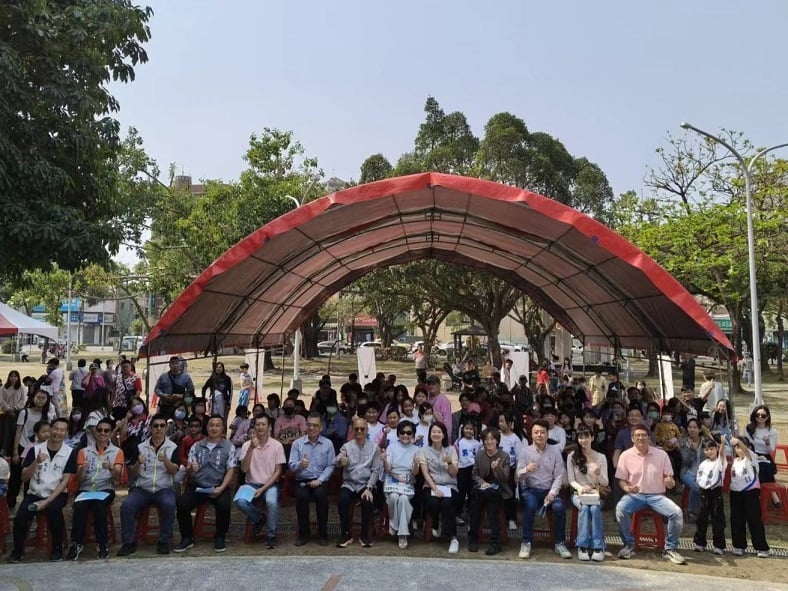 嘉市興嘉國小「文藝芳鄰-藝起趣公園」藝術走入社區　永續教育向下扎根