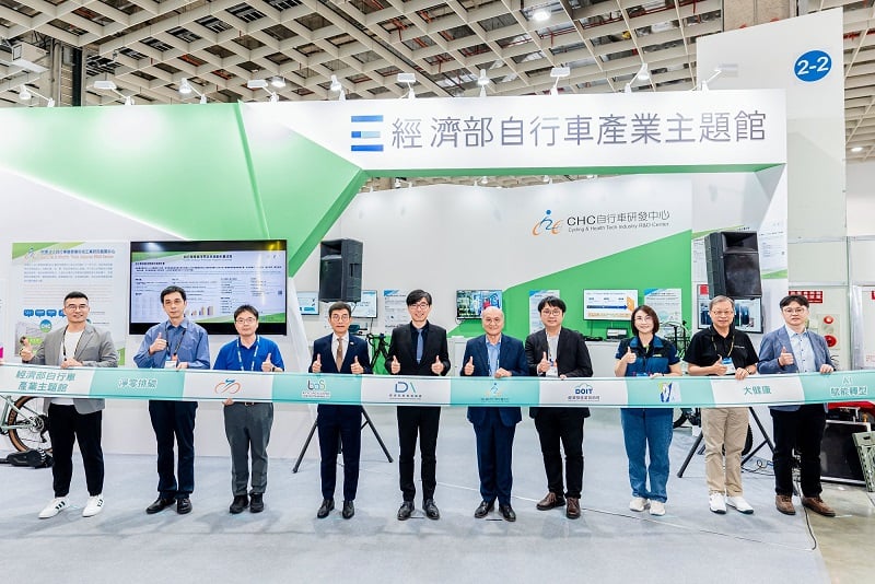 「經濟部自行車產業主題館」台北國際自行車展揭幕　18項自行車科技展現AI賦能、淨零碳排創新應用
