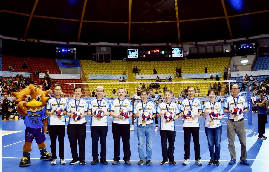 高醫體系首長團熱血開球！守護台鋼天鷹球員健康、倡議全民運動