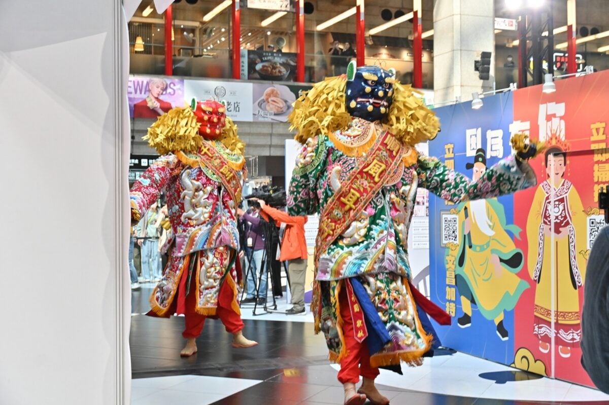 北港朝天宮媽祖首度進駐北車　共融特展限時開放鑽轎底祈福體驗