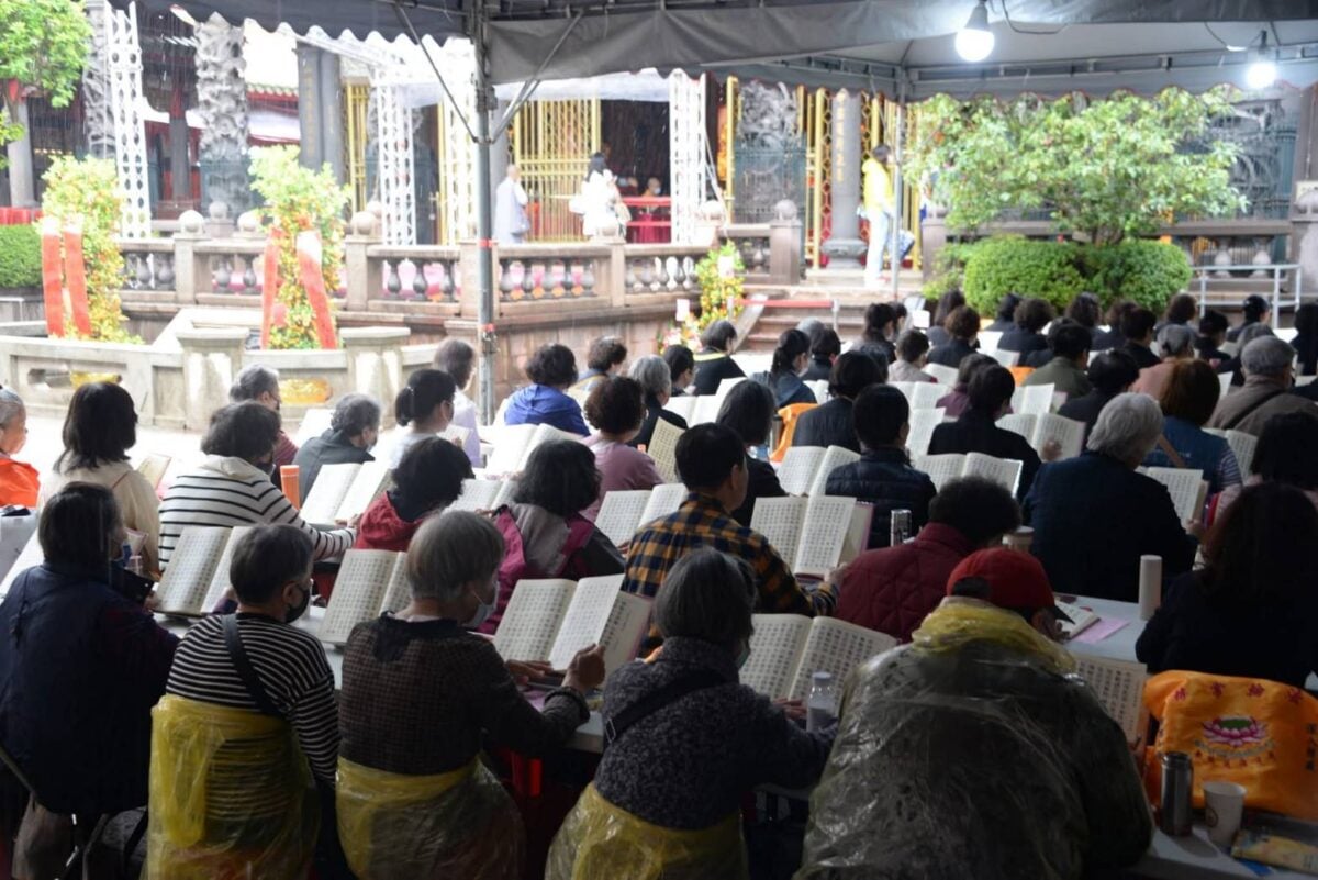 艋舺龍山寺三日法華祈福盛會圓滿　會常法師引領下讓心與蓮華相遇