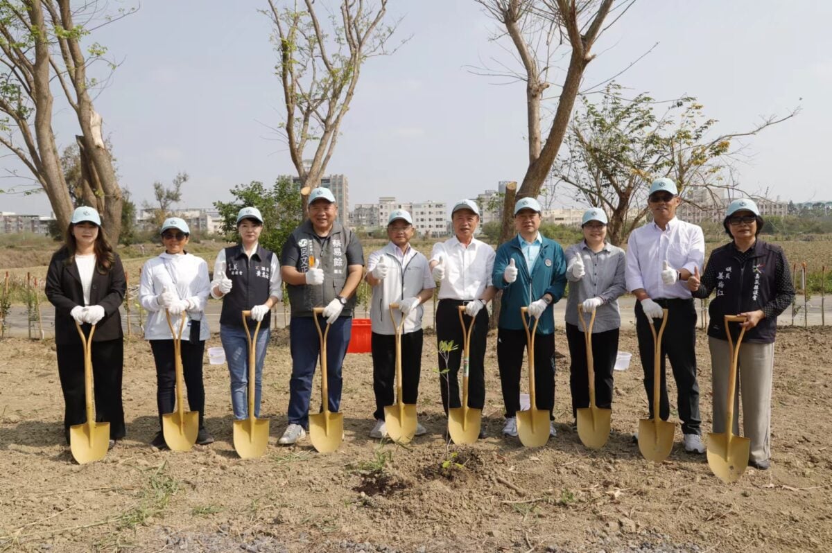 嘉縣「綠色守護 清淨飛翔」植樹活動