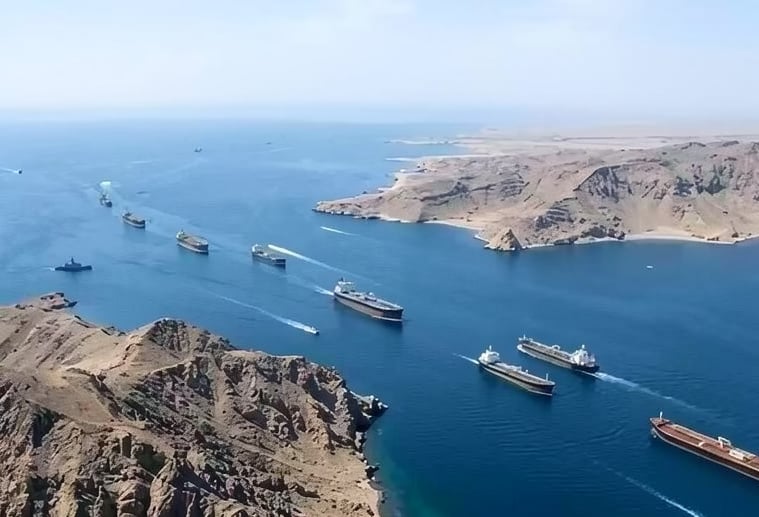 【觀點】當航道變成收費站：荷姆茲海峽的「行政封鎖」與法理陷阱／魯云湘