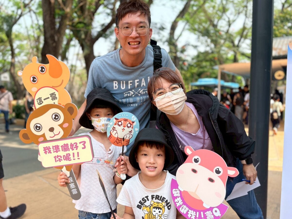 恐龍現身壽山！親子衝一波「時光探險」　動物明星選戰白熱化