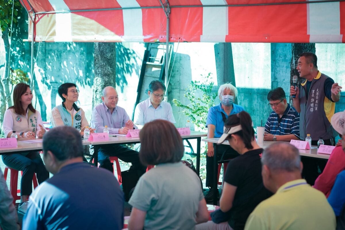 管線工程擾民引爆怒火！林岱樺、李雨庭聯手爭水費減免