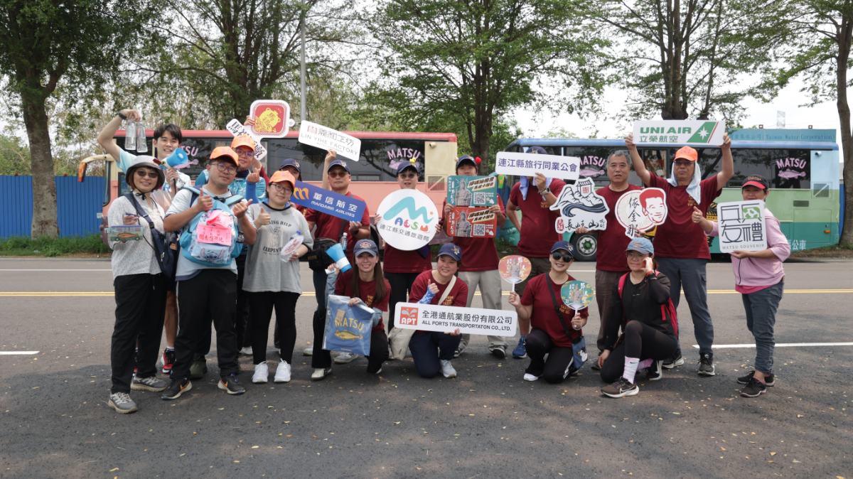 黃魚公車炸翻進香路！發特產又圈粉　全台狂問：馬祖怎麼去？