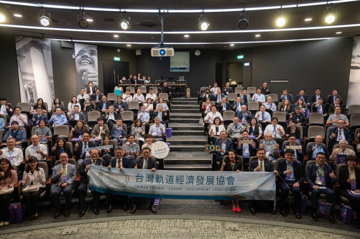 邁入第 3 屆新紀元！台灣軌道經濟發展協會圓滿改選，張學孔接任理事長引領永續新局