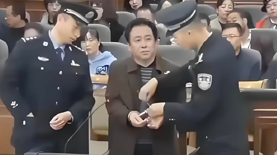 時代翻篇瘋狂落幕！許家印受審認罪　一個時代的註腳與終結／羅登廉