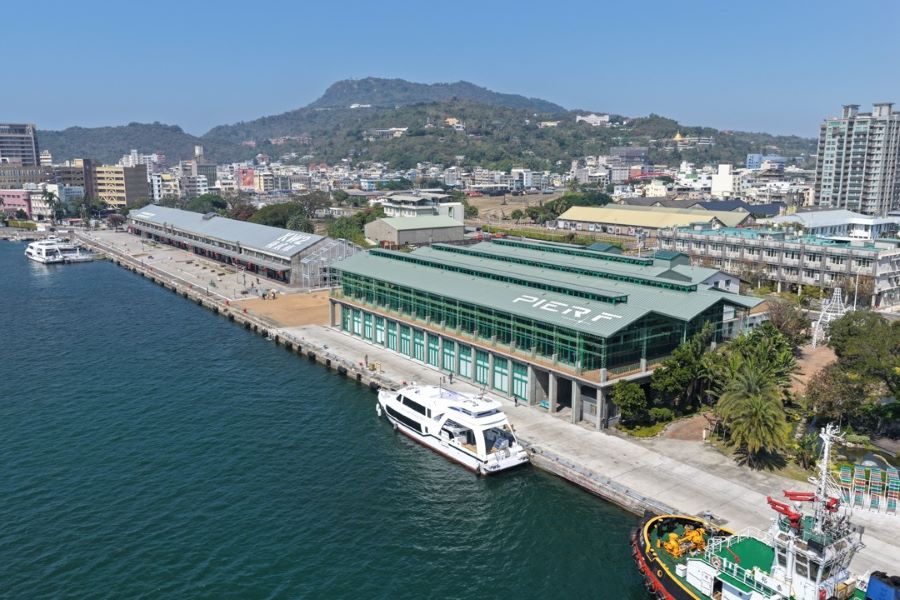 從香蕉出口到主權AI基地　PIER F棧叁庫迎台中訪團　見證高雄智慧城市轉型
