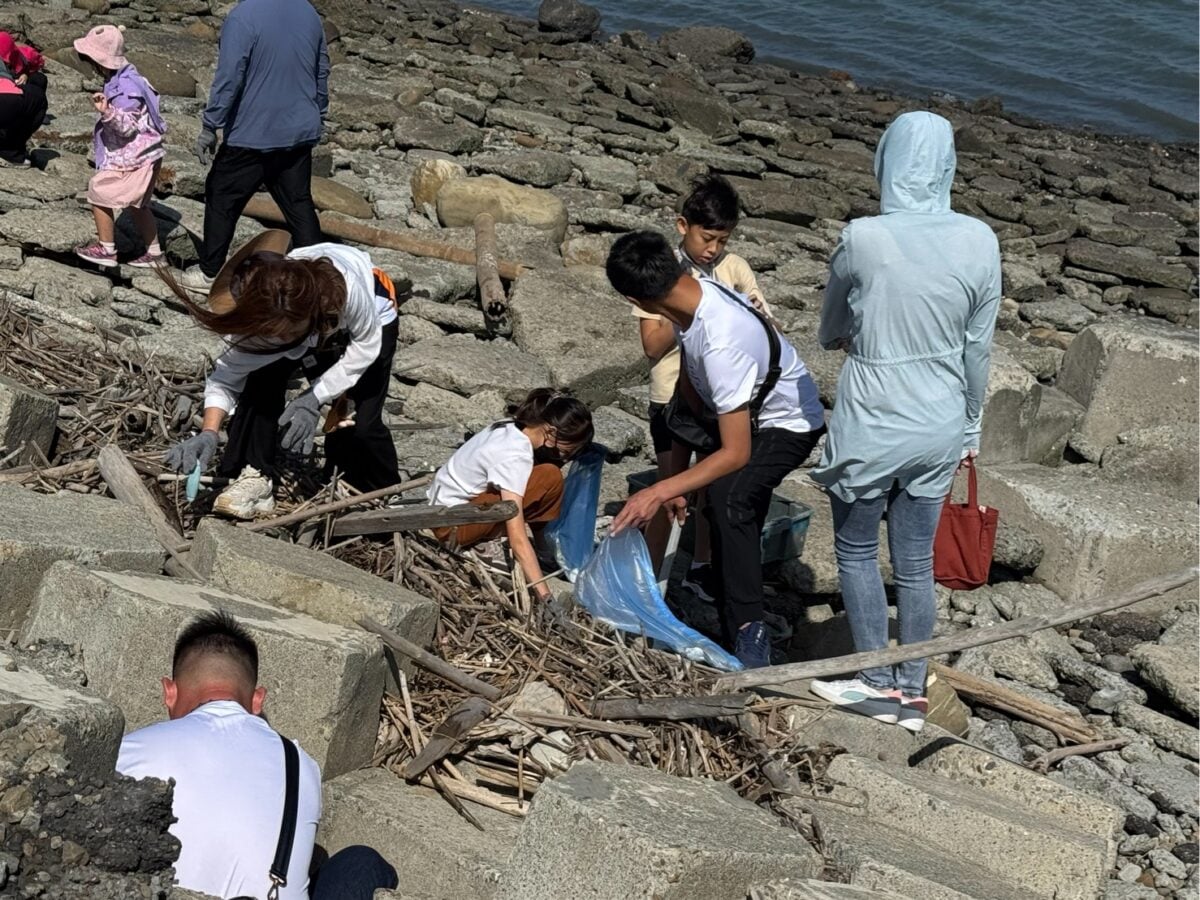 雲林海岸垃圾爆量　企業聯手清出700公斤掀關注