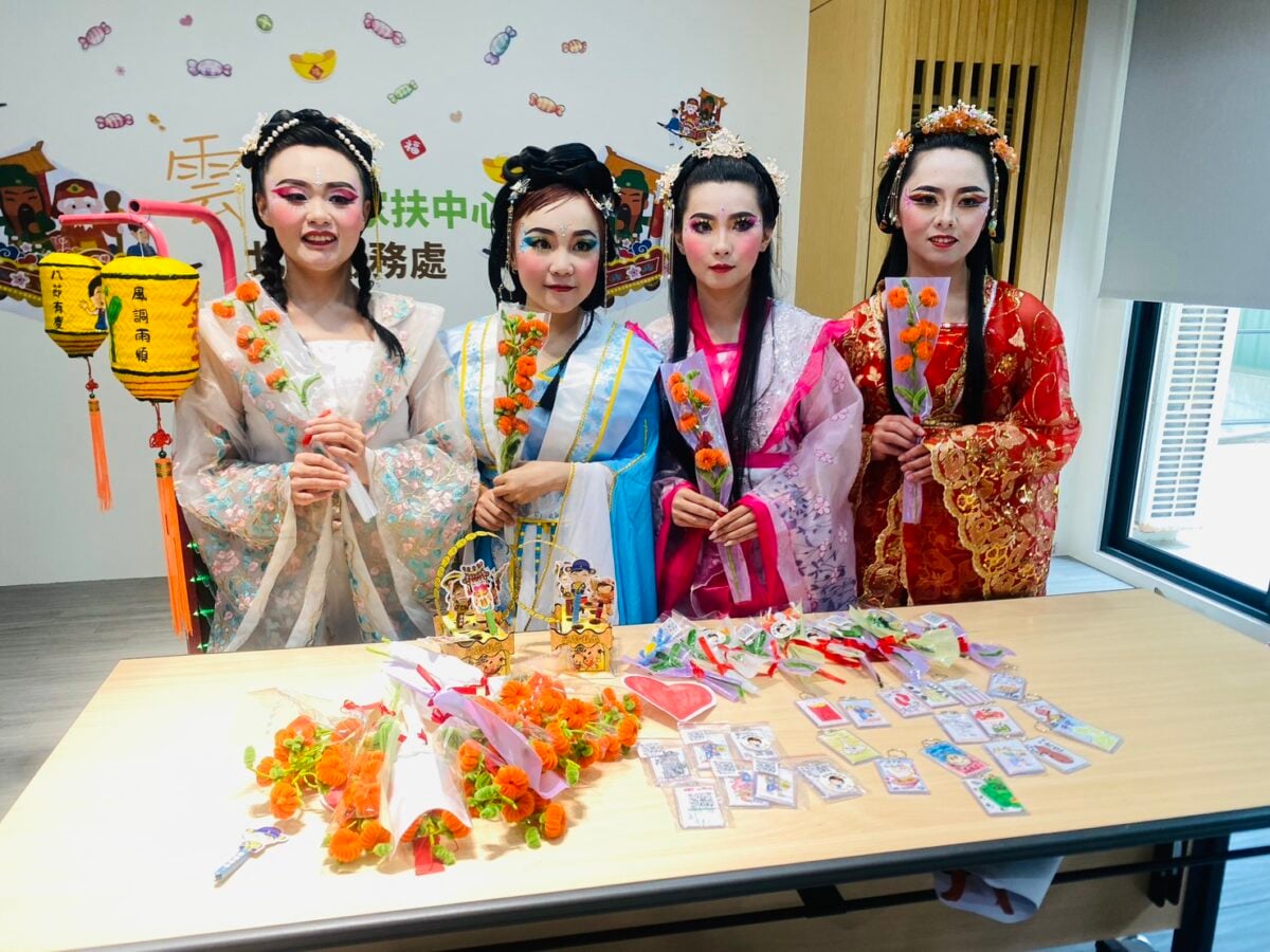 媽祖遶境文化新篇章　家扶兒童登藝閣車體驗信仰