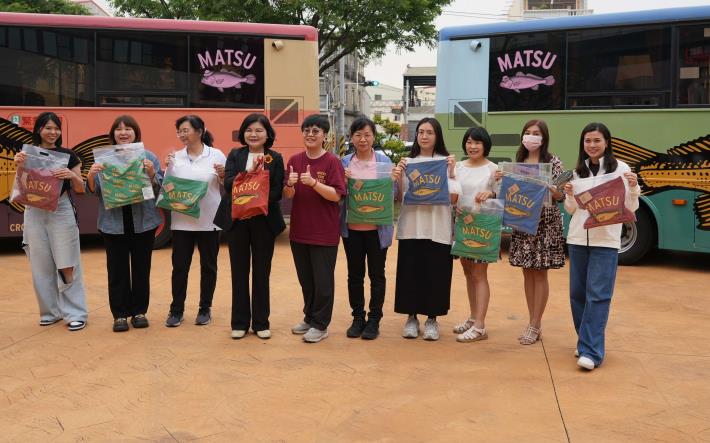 馬祖「黃魚公車」跨海應援進香　快閃雲縣府展現兩縣好情誼