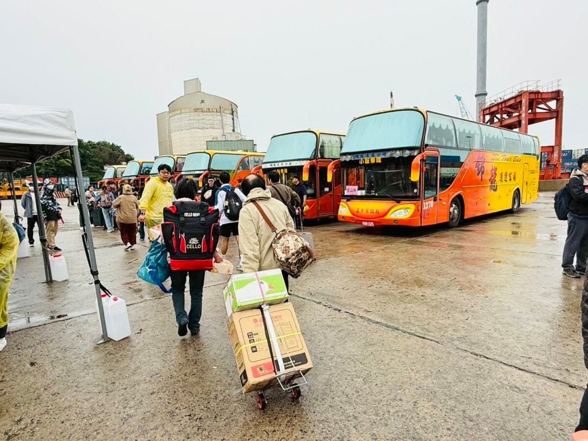 清明假期臺金專船　搭載282位鄉親返鄉