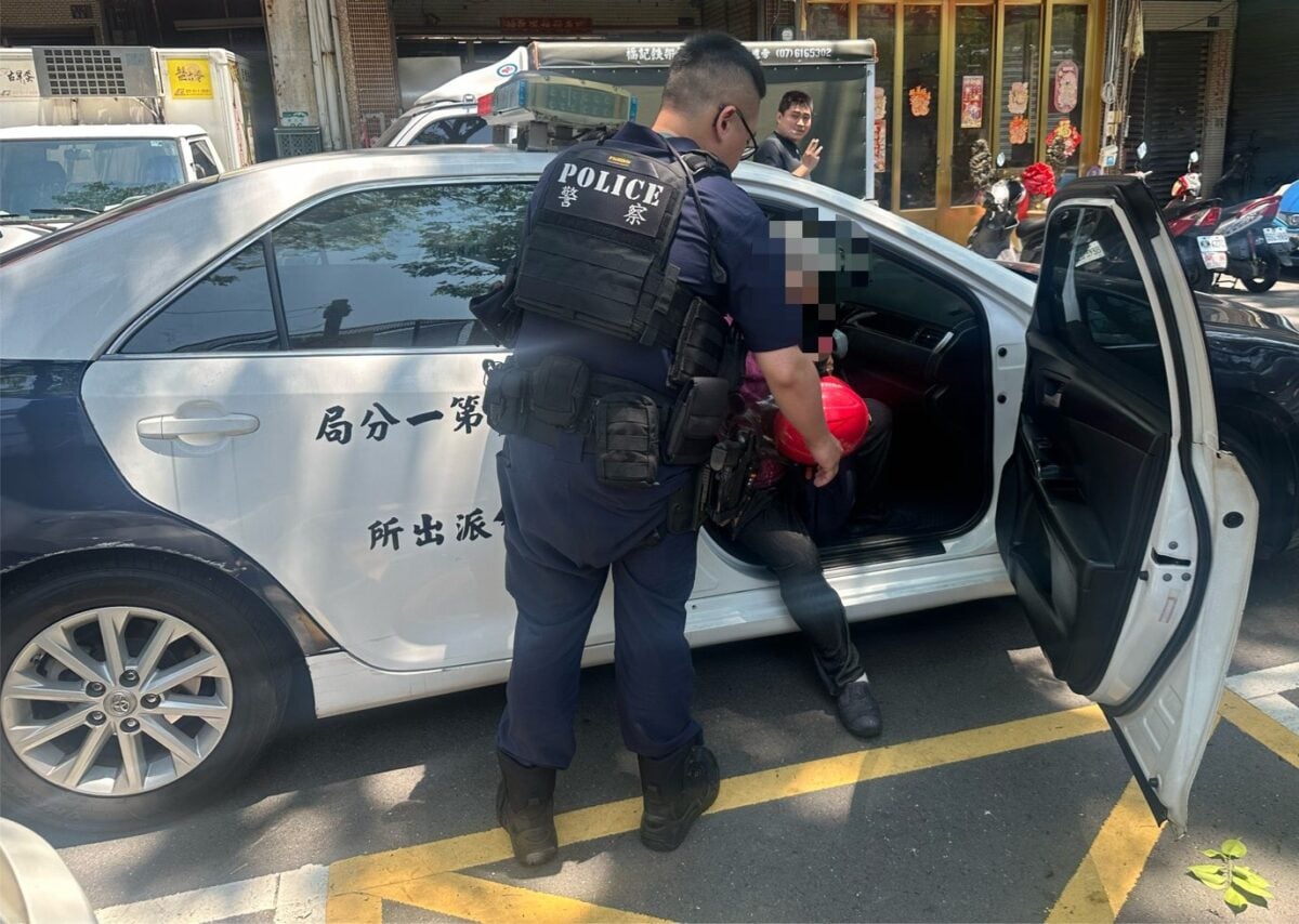 七旬婦人電動車突故障「顧路」　十全暖警即時伸援助返家