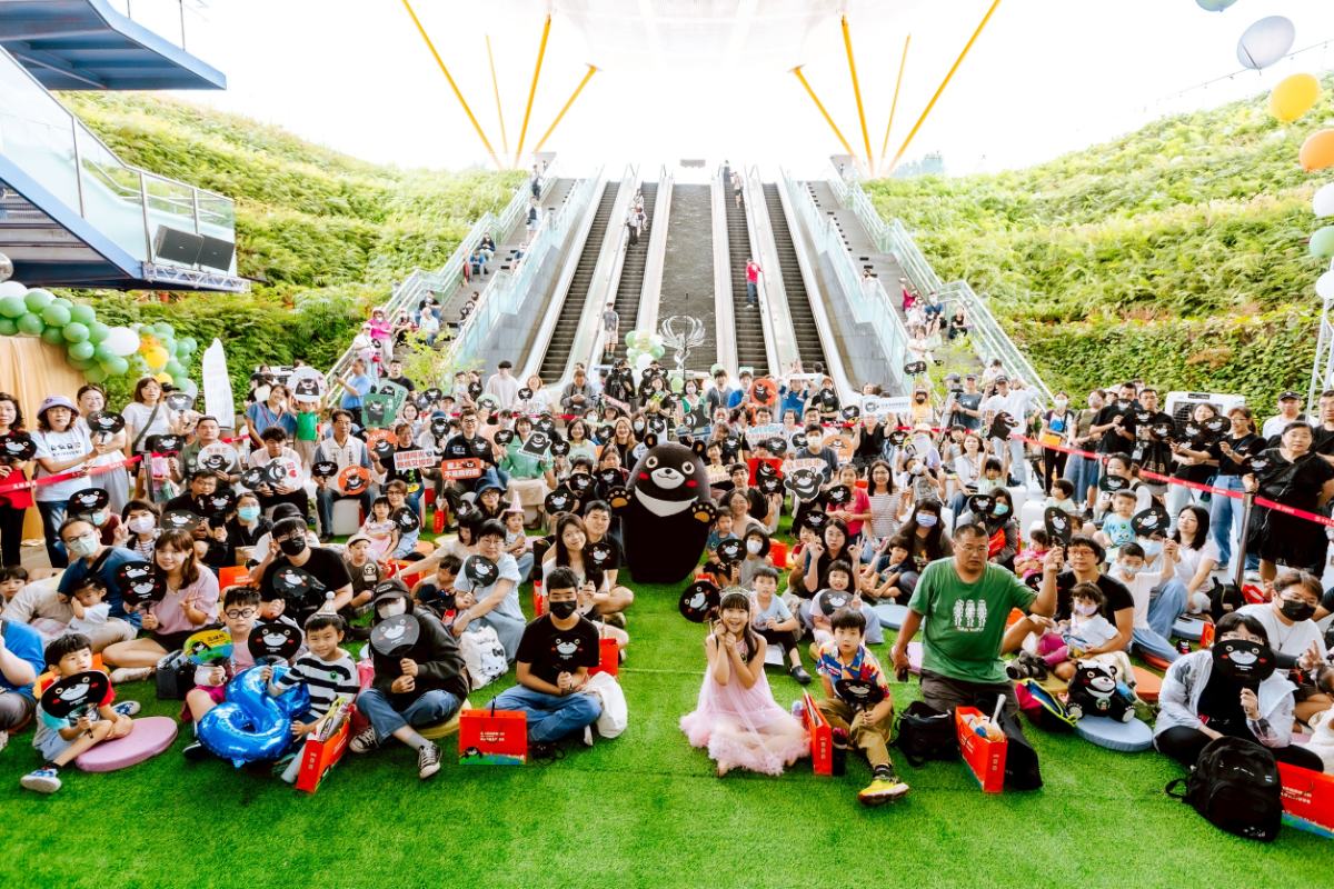 高雄熊生日趴人氣爆棚！魔術首秀＋萌系蛋糕成焦點　限定商品開賣即秒殺