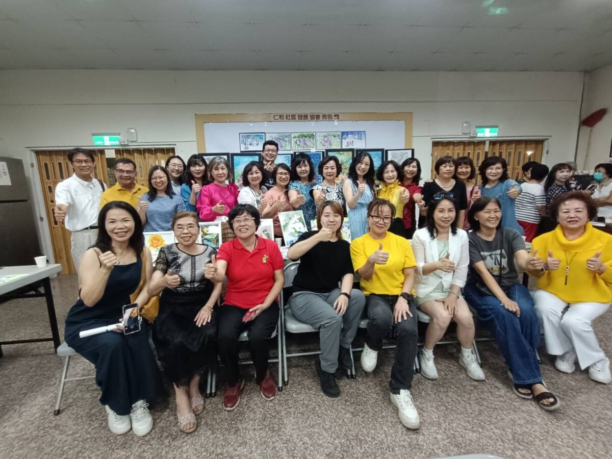 社區阿嬤變身畫家　仁和水彩班百幅作品驚艷登場