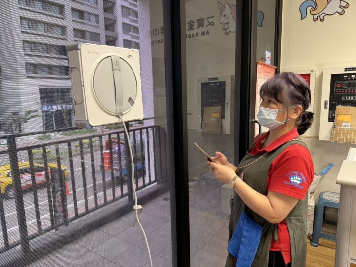 勞動部「勞工就業通計畫」友善職場　桃分署以輔具助勞工穩定就業