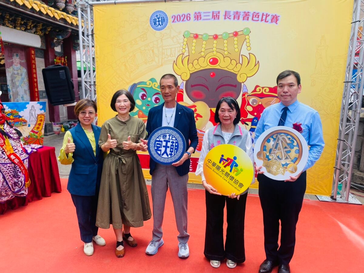朝天宮攜手長者親子　用畫筆傳承北港媽祖文化