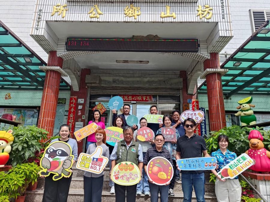 挺墾丁請吃冰　枋山鄉長羅金良邀全民玩屏東　品嚐今夏第一口愛文芒果