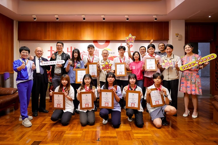 肯定奉獻服務！代理縣長林茂盛公開表揚第26屆台新青少年菁英志工獎得主