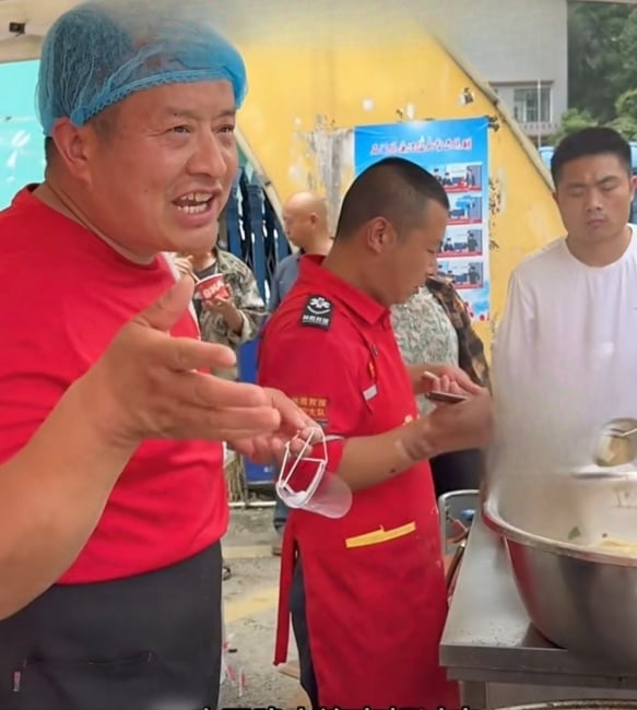 千里馳援顯擔當　一碗燴面暖湘豫！河南“燴面哥”奔赴湖南石門支援暴雨災區