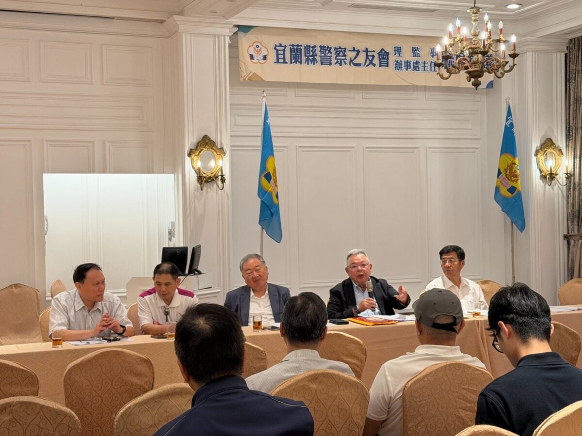 交警拖吊損壞古董車　宜蘭縣警友會伸援協助　警察節最佳賀禮