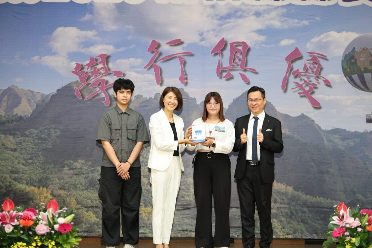 許縣長頒發縣長獎　表揚全縣408位畢業生