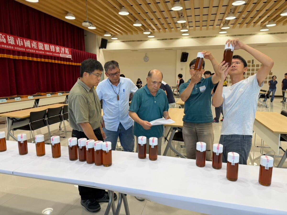 蜜香四溢！高雄龍眼蜂蜜評鑑揭曉　6蜂農勇奪特等獎