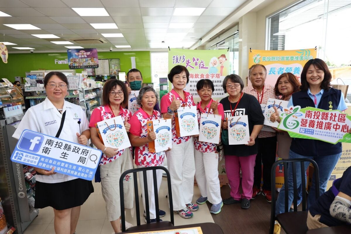 聰明選健康買落實健康生活　社區營養師前進超商實地指導