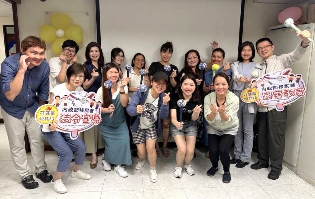 從花蓮到越南　端午艾草香牽起跨國祖孫情　新住民手作槌棒寄孝心