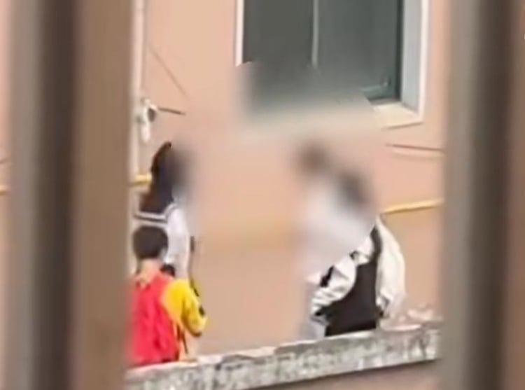 少女校外霸凌被圍堵搧巴掌　旁觀無人制止官方火速出手