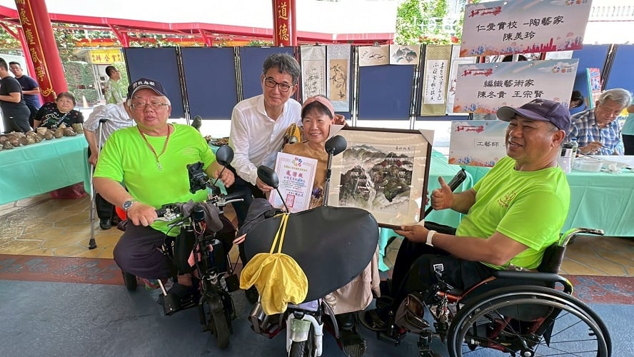 ▲劉建國出席愛無礙健康嘉年華，肯定身障夥伴生命力：只要願意走出來，生命就無礙。（記者劉峻文攝）