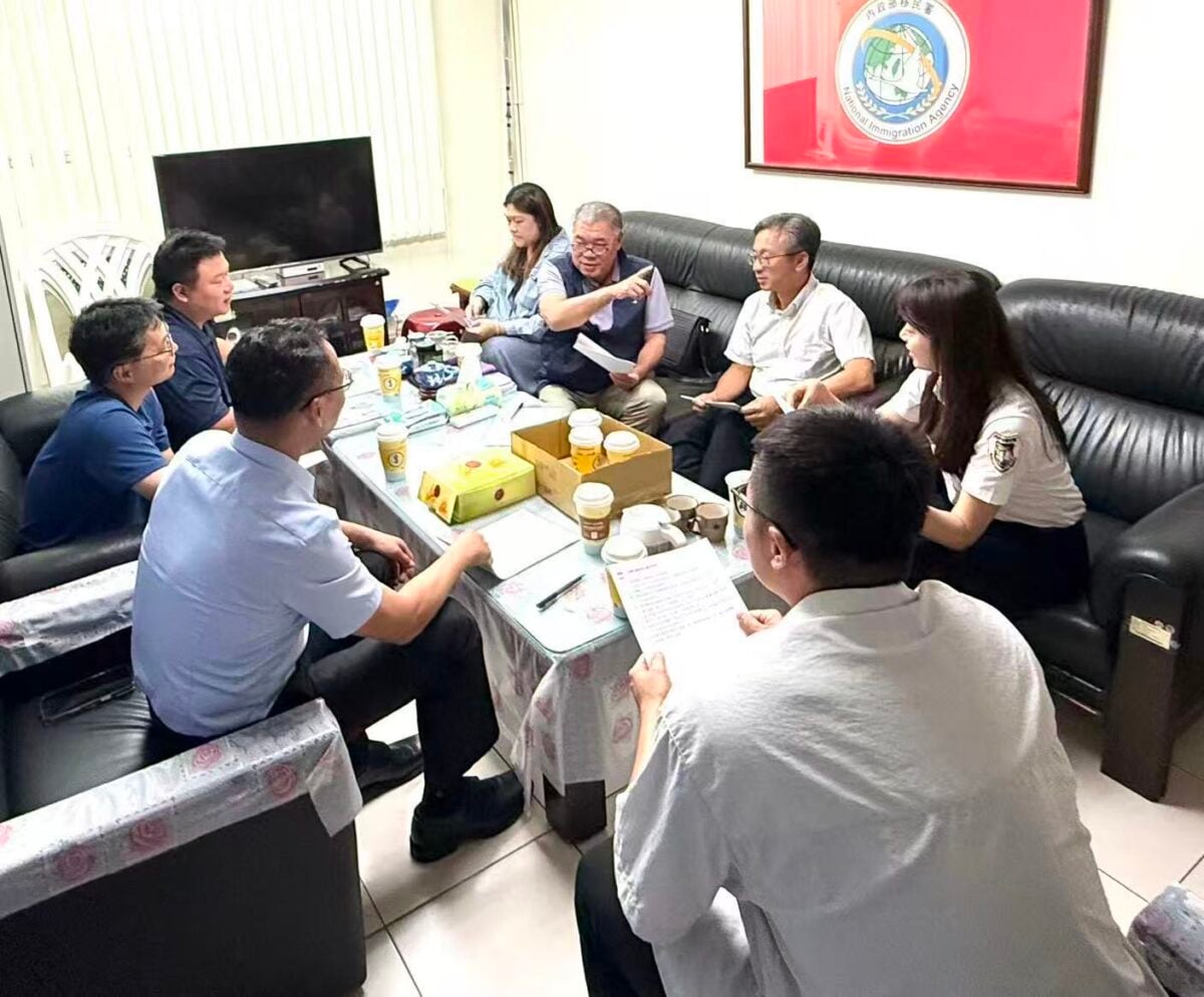 陸客春燕小三通旅遊順暢　縣府扮橋樑攜手業者拜會移民署金門服務站