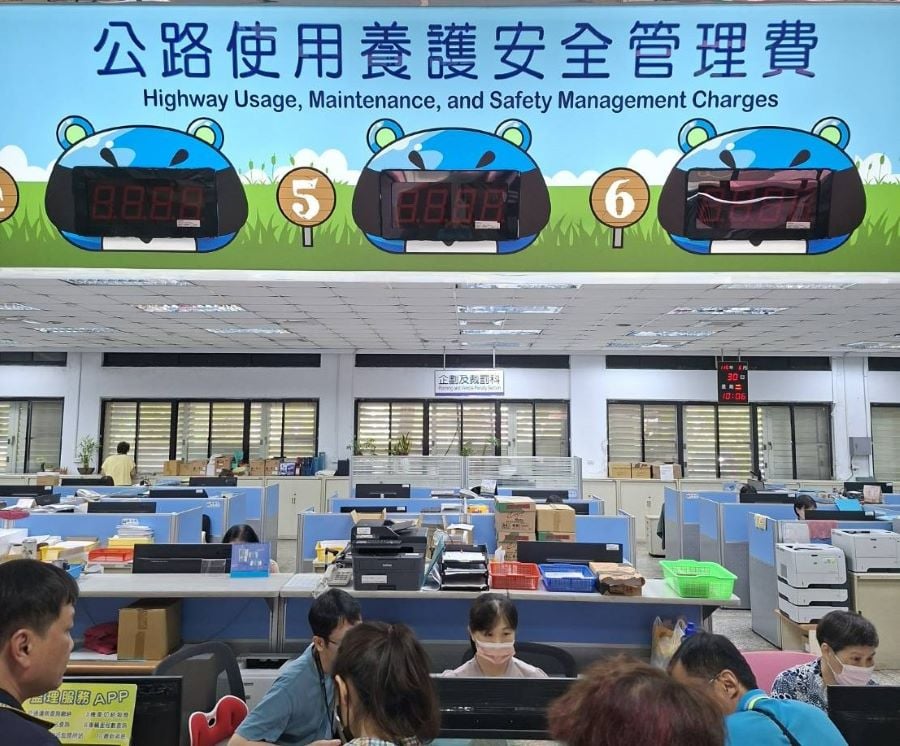 ▲汽、機車，公路養管費7月開徵。