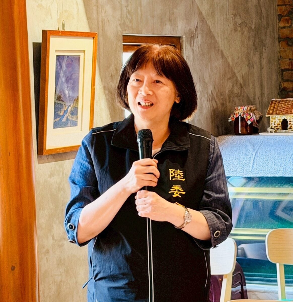 服務回饋台灣：宜蘭港人吳美兒投身閱讀文化與劇團志工